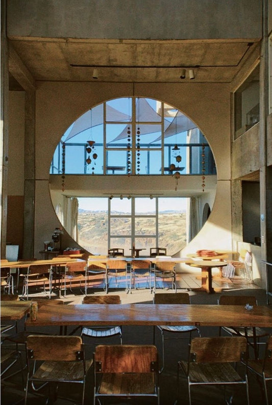 Découvrez les inspirations de Mikmak : Arcosanti, Kennedy, Shaskiaa et Cliik, entre Design Écologique et Créativité.